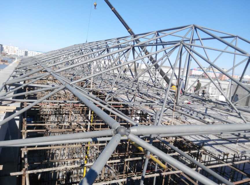 温州商贸城屋顶网架工程